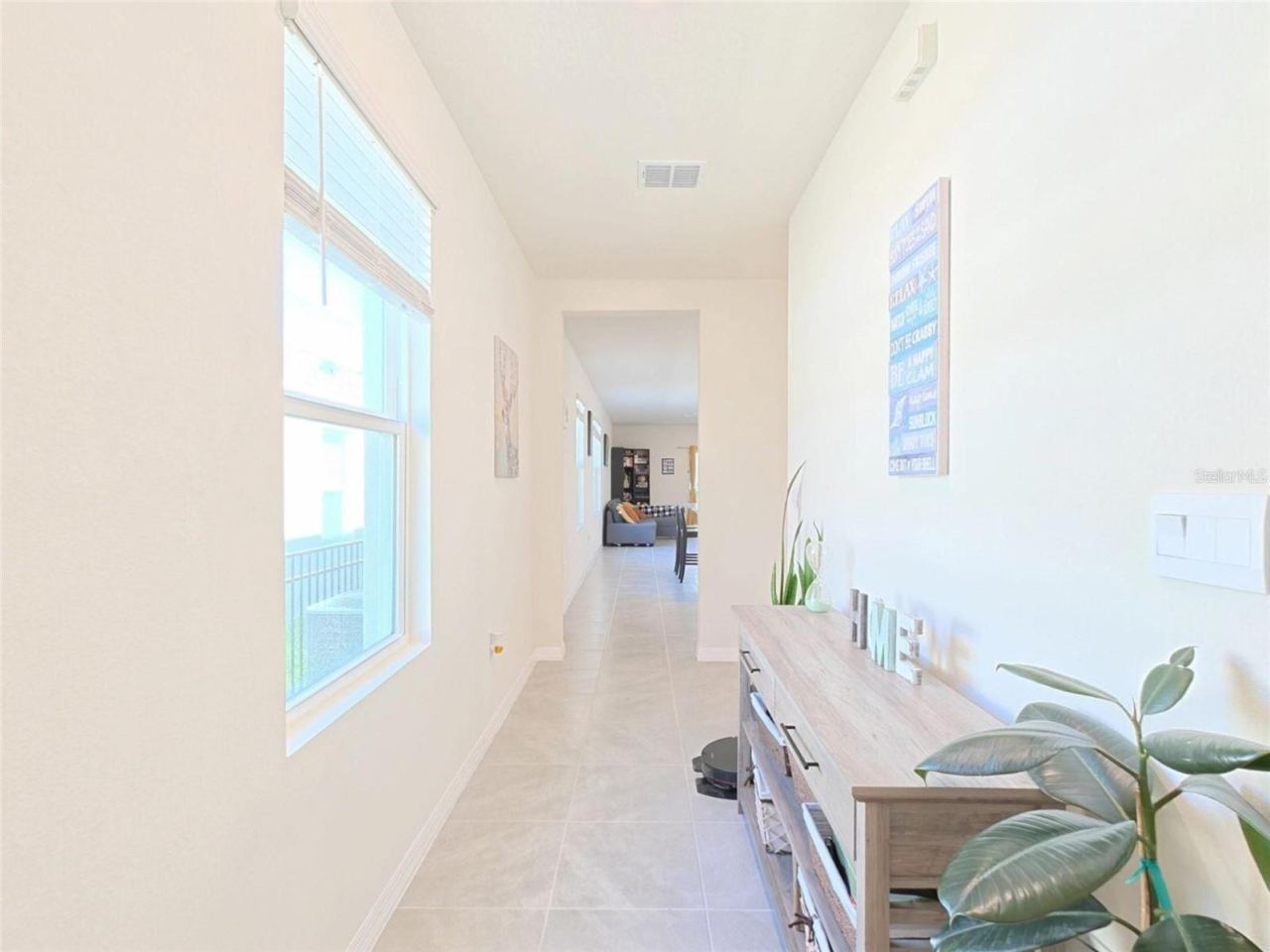 Photo 3 of 402 Charlotte Way, Deland, FL 32724