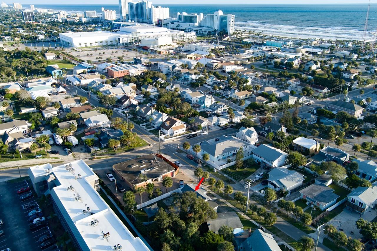 Photo 3 of 110 S Hollywood Ave, Daytona Beach, FL 32118