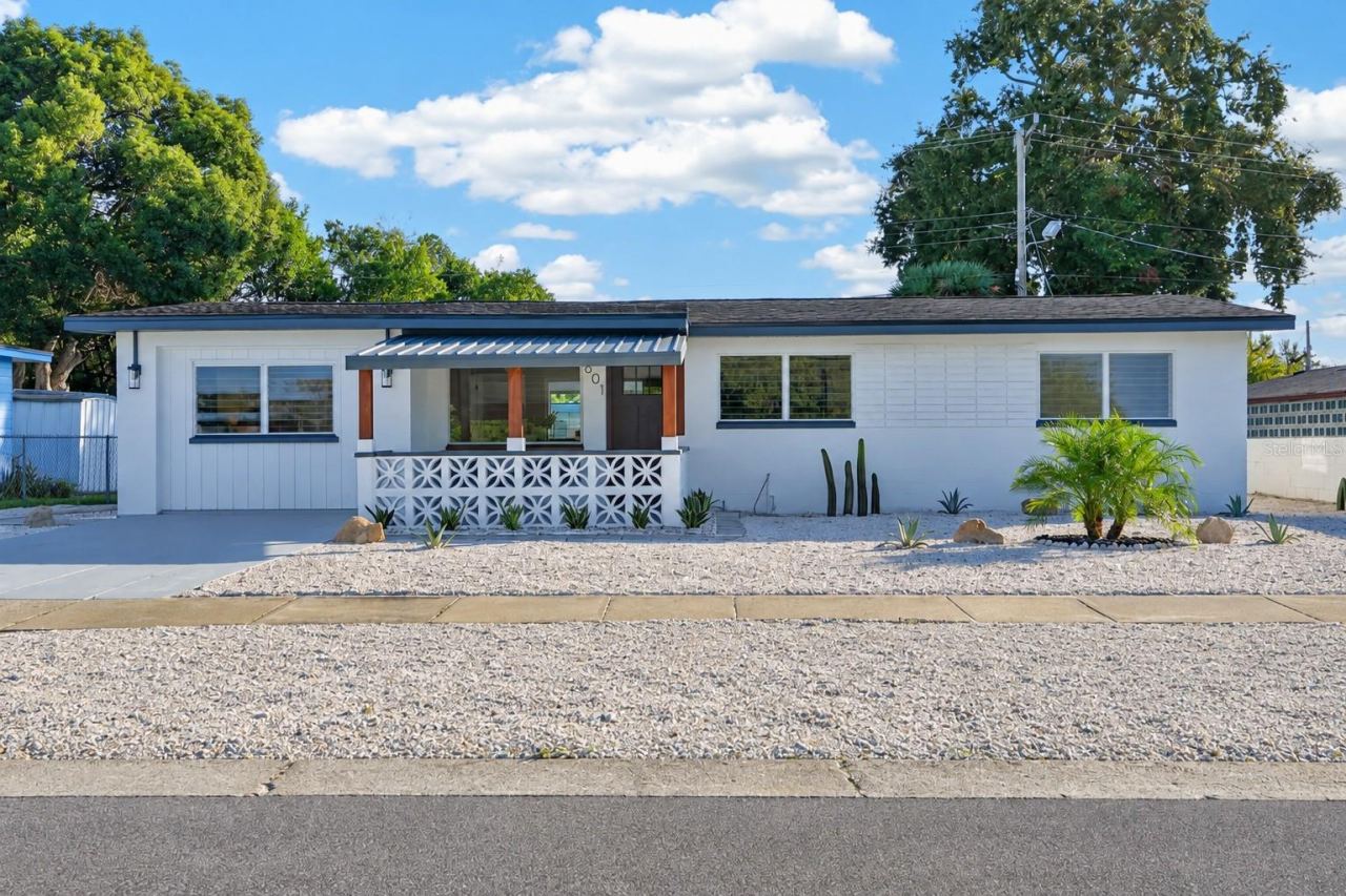 801 Lewis Dr, Daytona Beach
