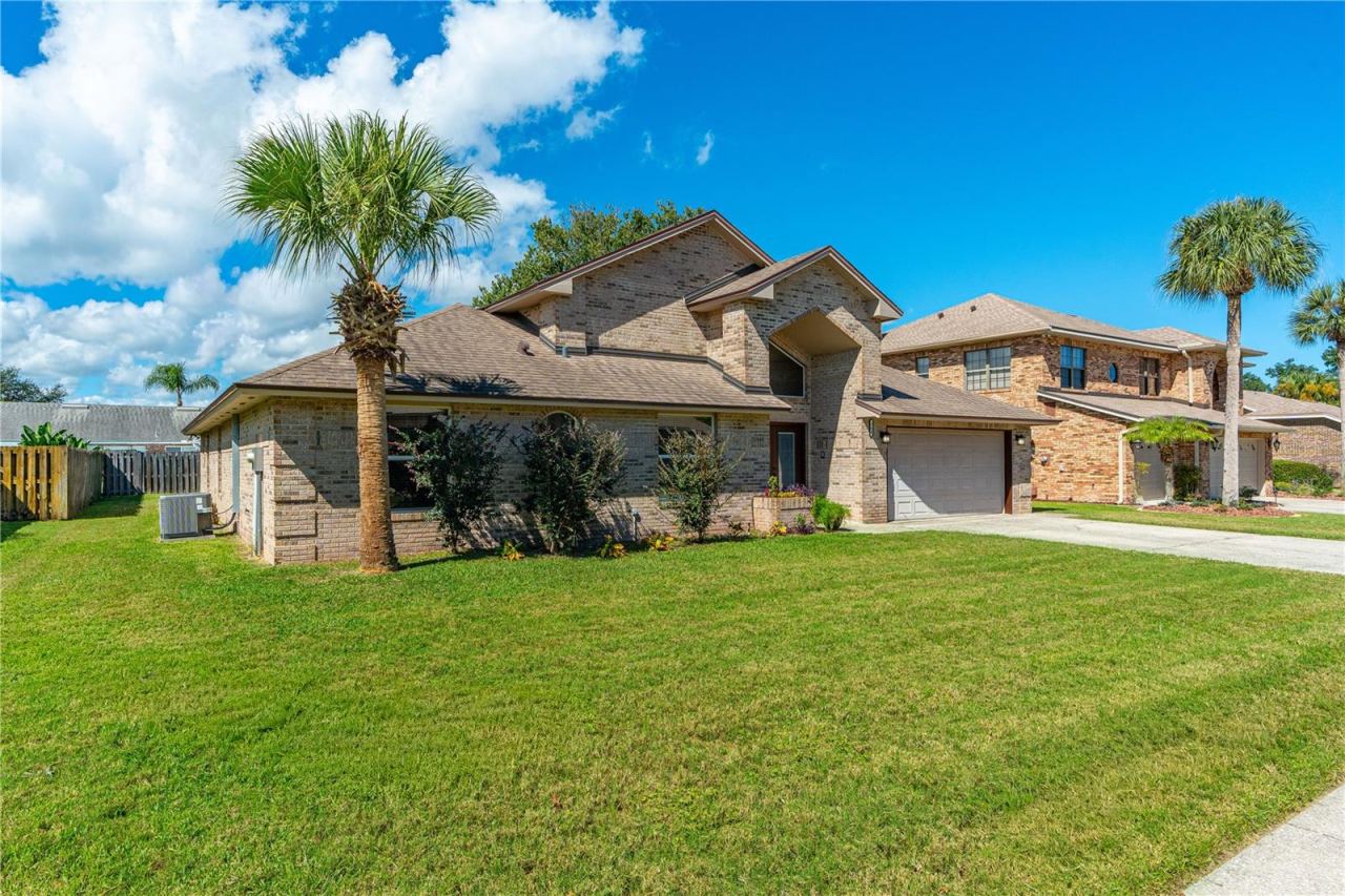 Photo 3 of 764 Sandy Hill Cir, Port Orange, FL 32127