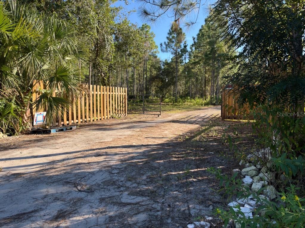 Photo 3 of 8961 Freedom Rd, Mims, FL 32754