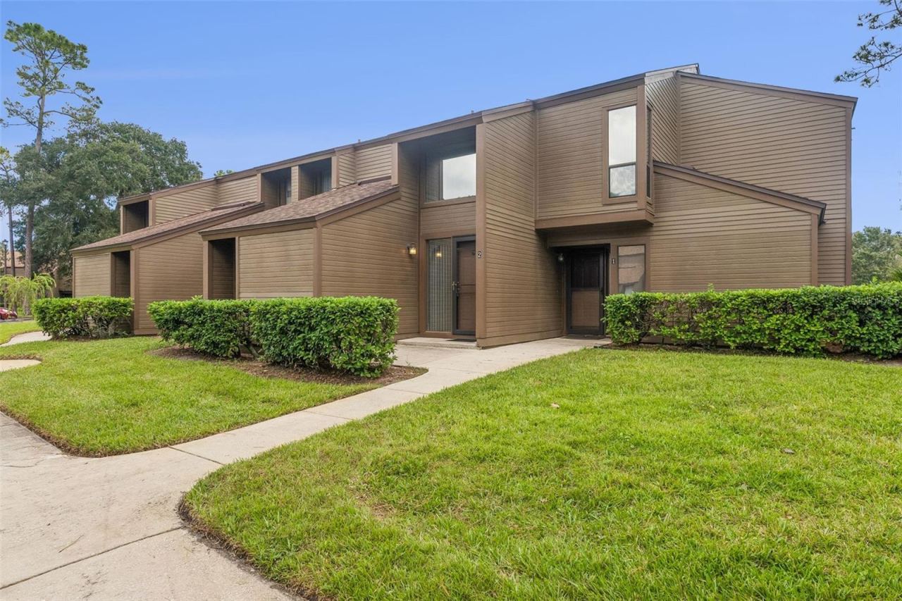 2 Salisbury Ct, Palm Coast