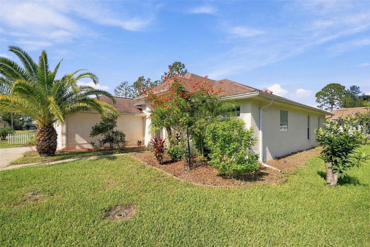 Photo 5 of 48 Waters Dr, Palm Coast, FL 32164