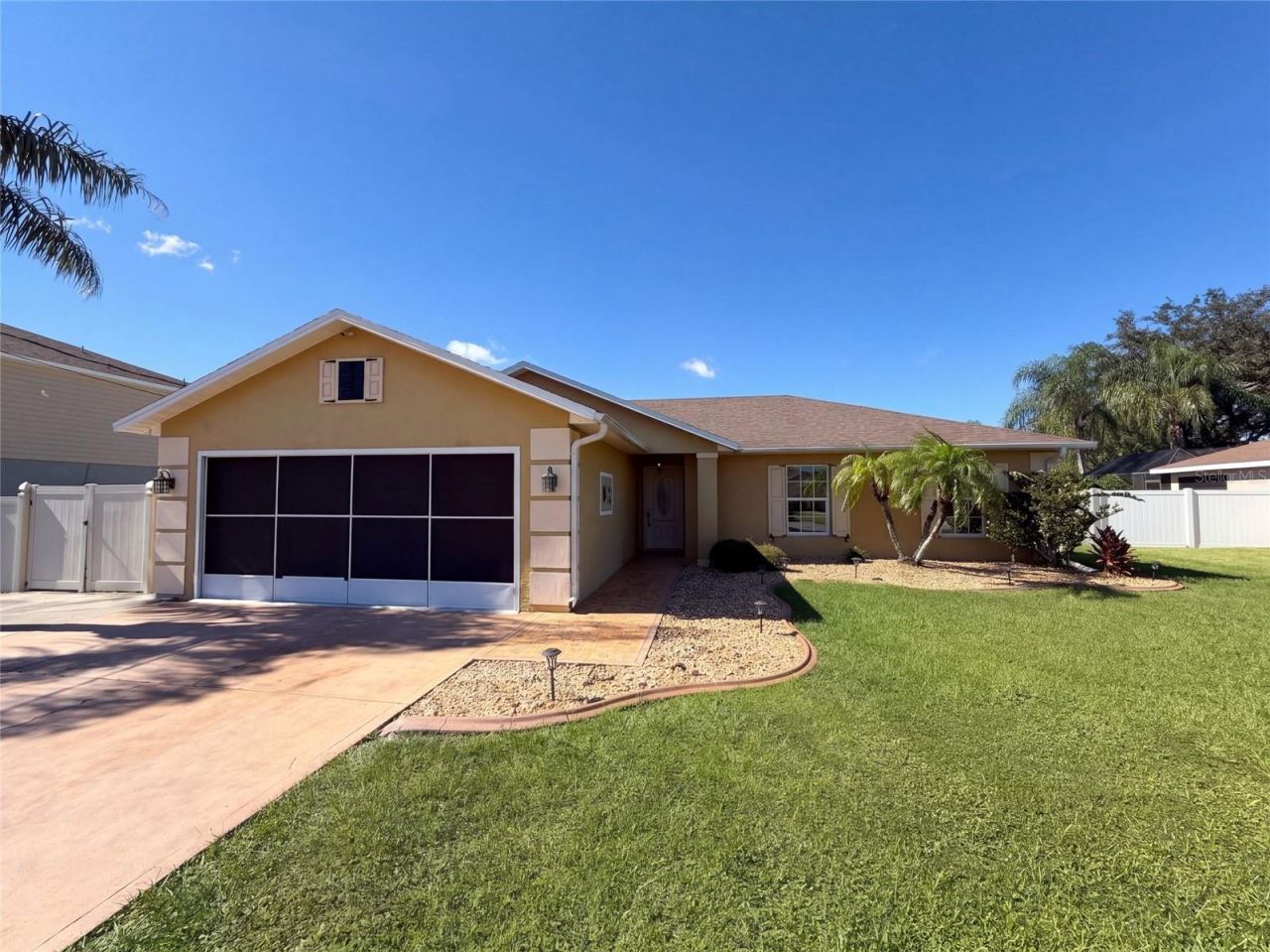 22 Firethorn Ln, Palm Coast, FL 32137