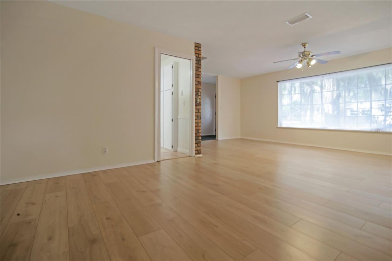 Photo 4 of 3736 Paige St, Port Orange, FL 32129