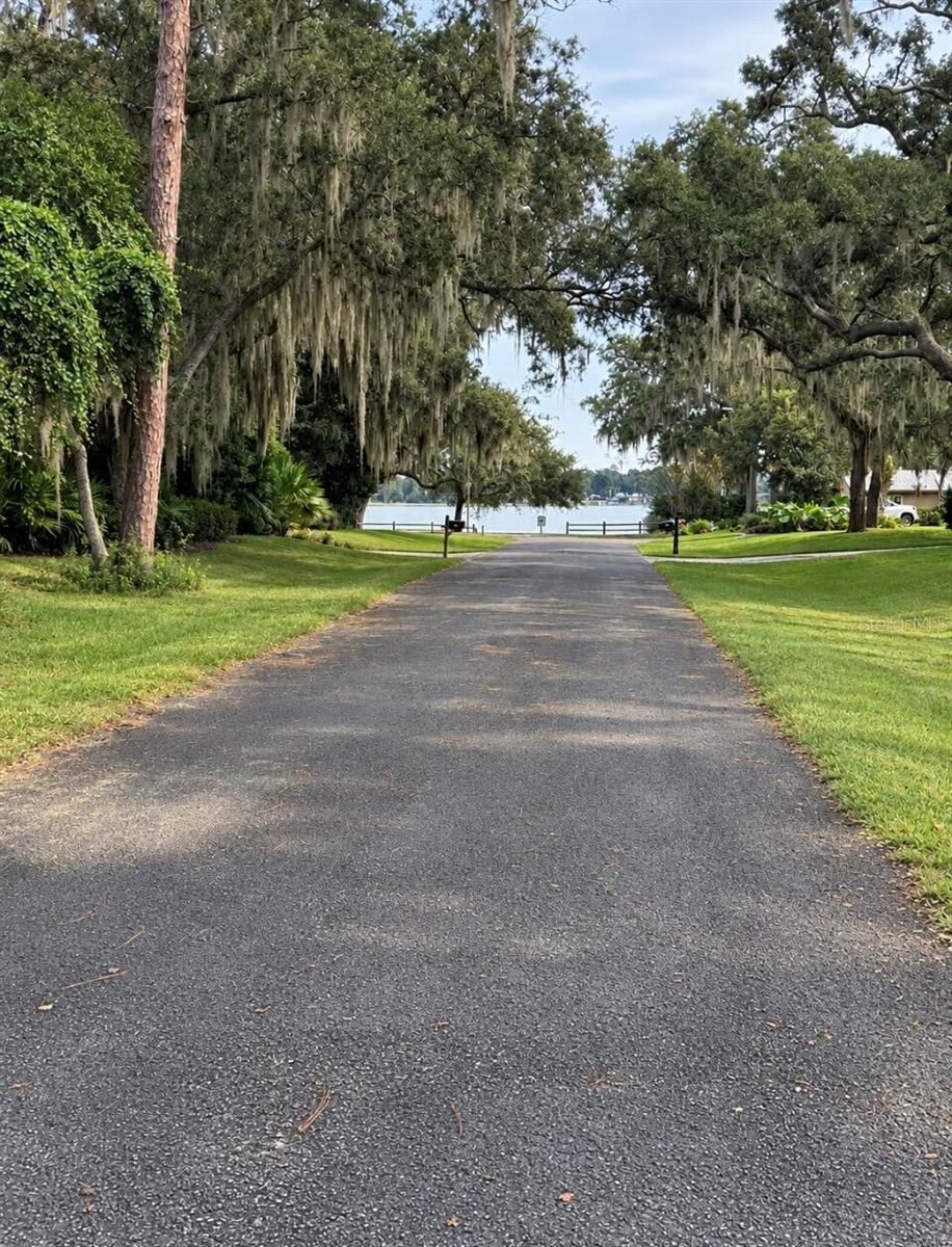 Photo 2 of 804 Lake Dr, Deland, FL 32724