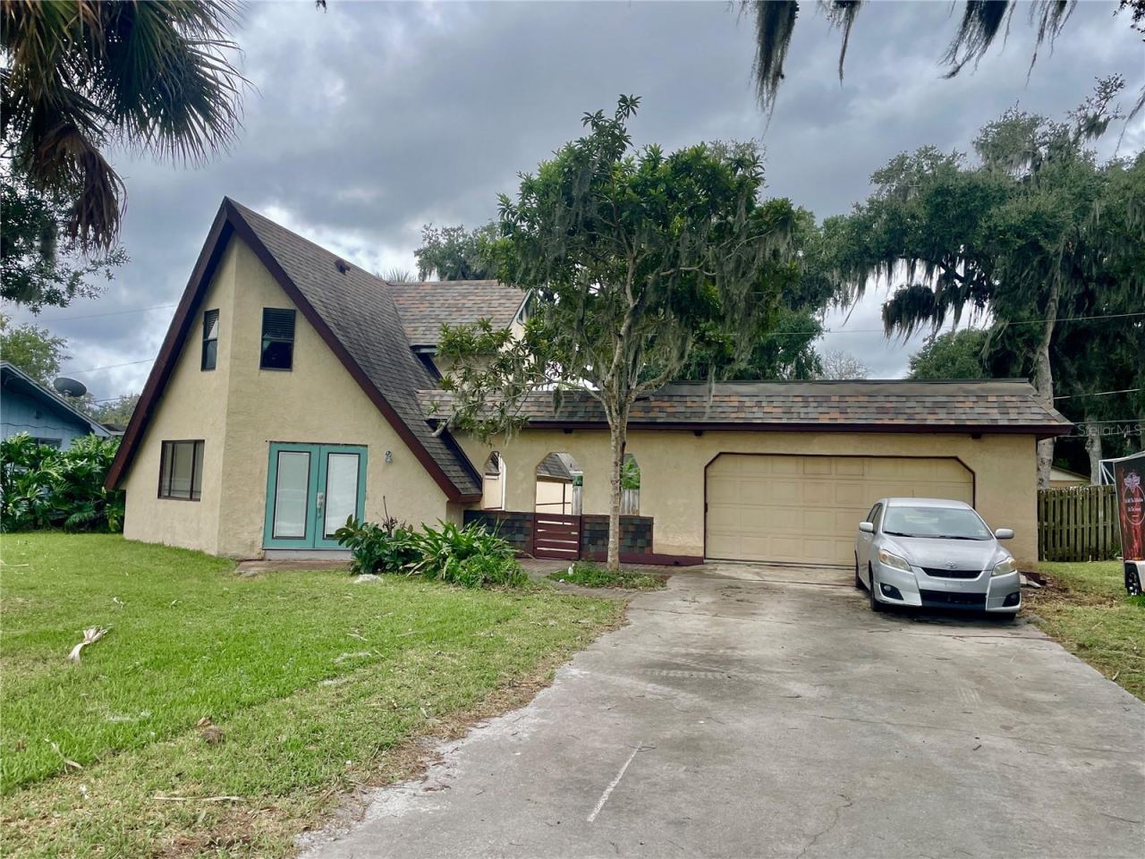 2016 Lime Tree Dr, Edgewater