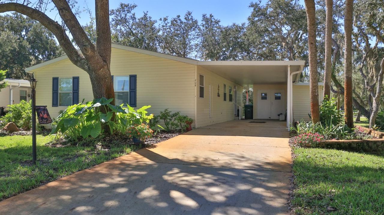 Photo 2 of 494 Sioux Blvd, Oak Hill, FL 32759