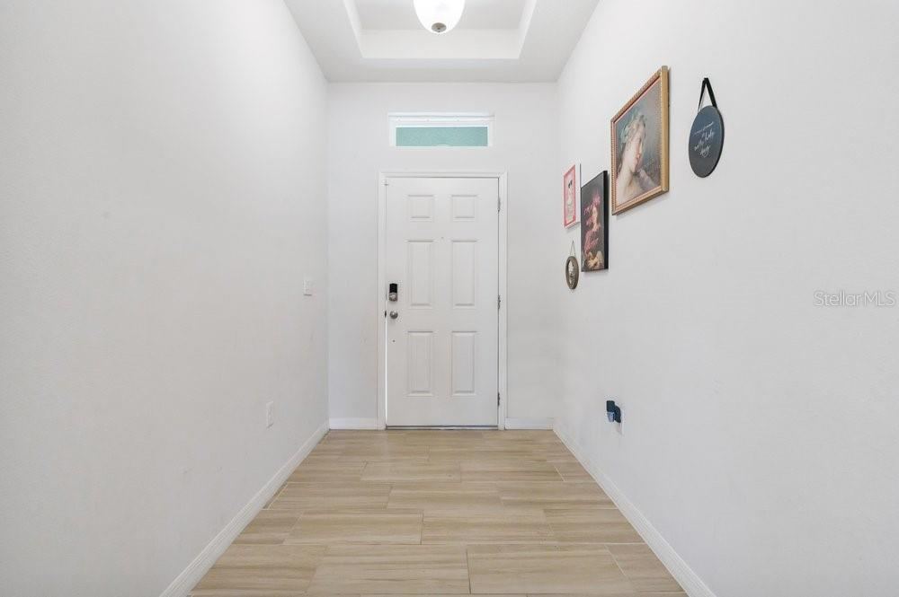 Photo 3 of 560 Shaelyn Pl, Deland, FL 32724