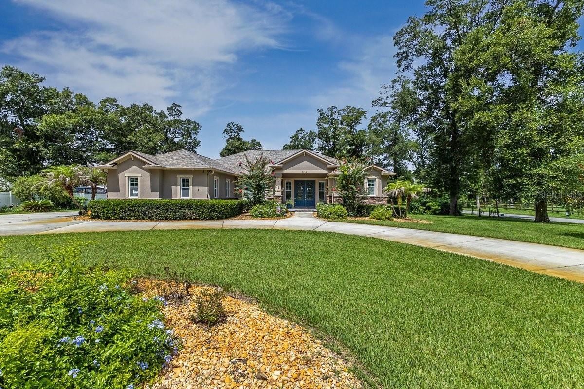 Photo 2 of 1104 N Boston Ave, Deland, FL 32724