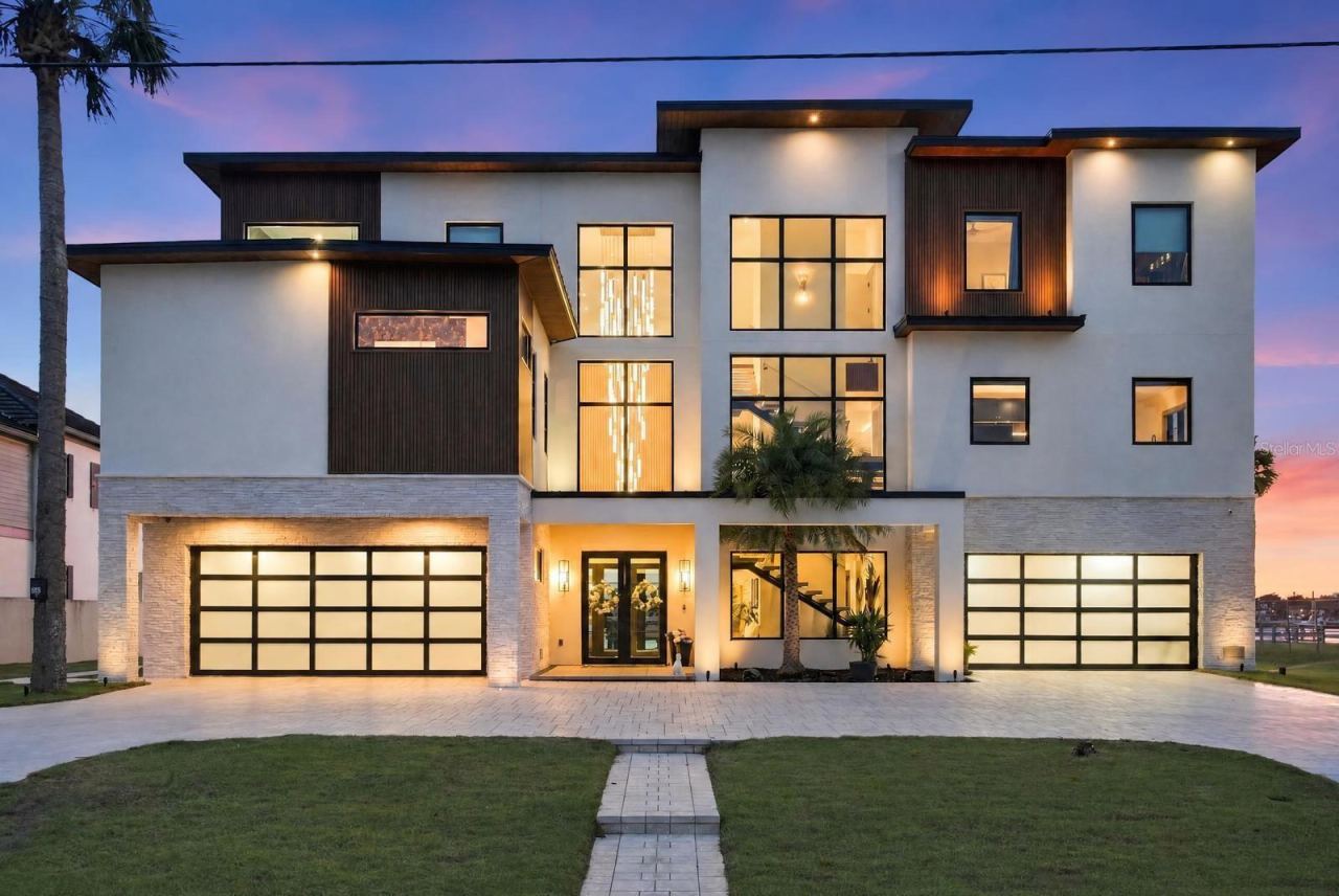 33 Dolphin Dr, St Augustine