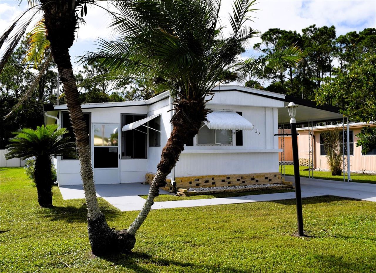 928 Blue Heron Blvd, Osteen