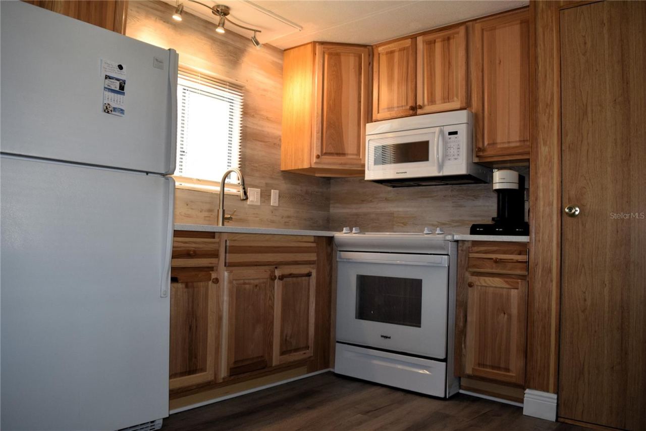 Photo 3 of 928 Blue Heron Blvd, Osteen, FL 32764