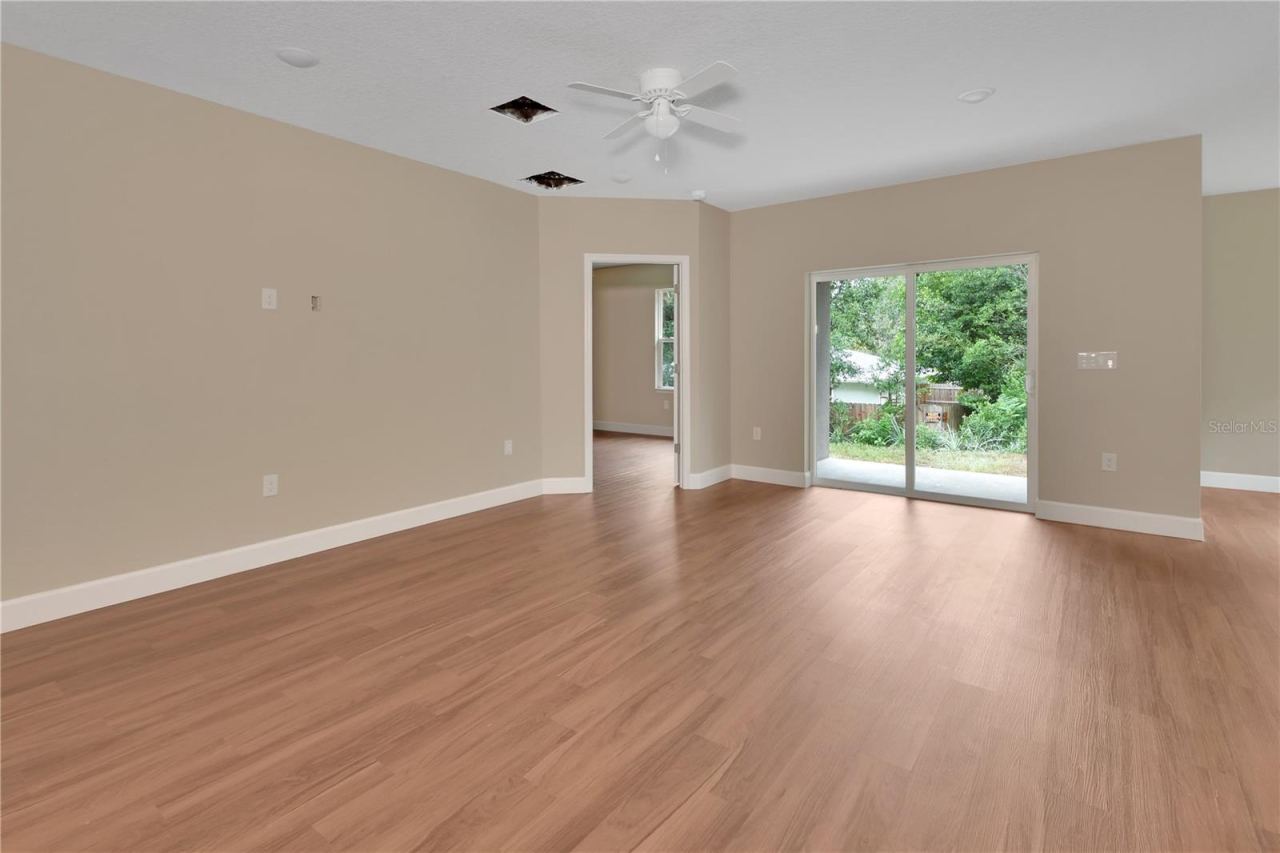 Photo 3 of 114 S Grove St, Deland, FL 32724