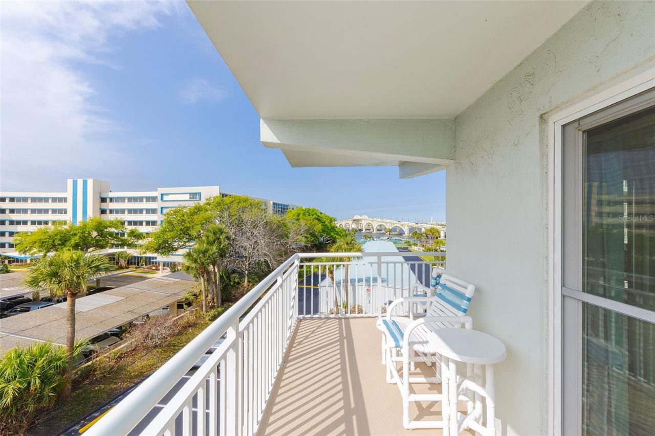 Photo 4 of 100 Silver Beach Ave #502, Daytona Beach, FL 32118
