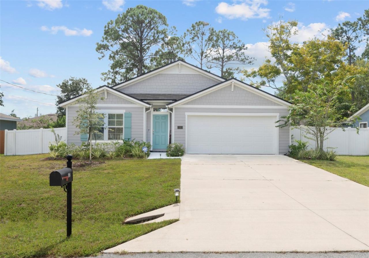 98 Raemoor Dr, Palm Coast, FL 32164