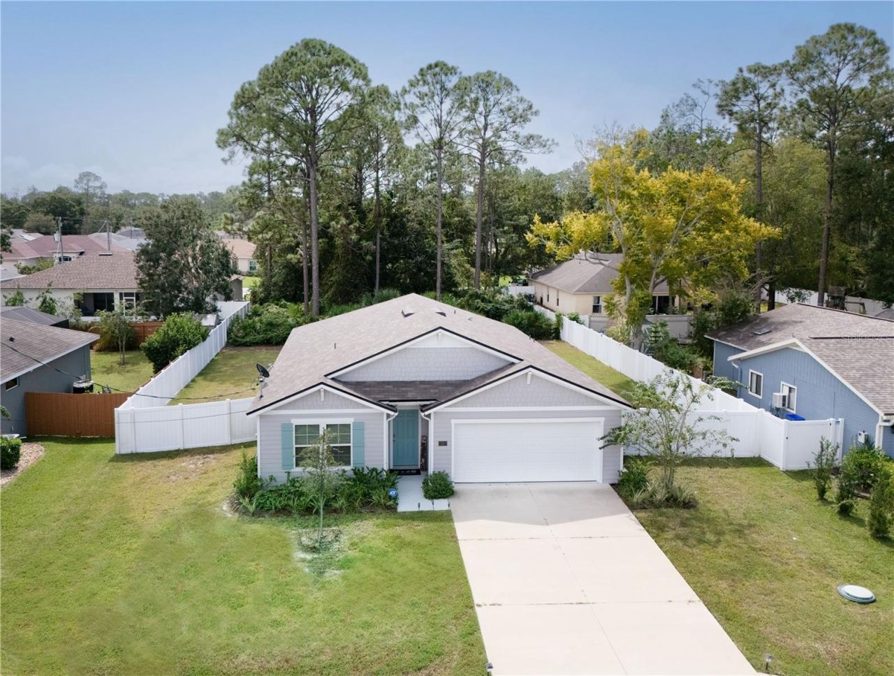 Photo 2 of 98 Raemoor Dr, Palm Coast, FL 32164