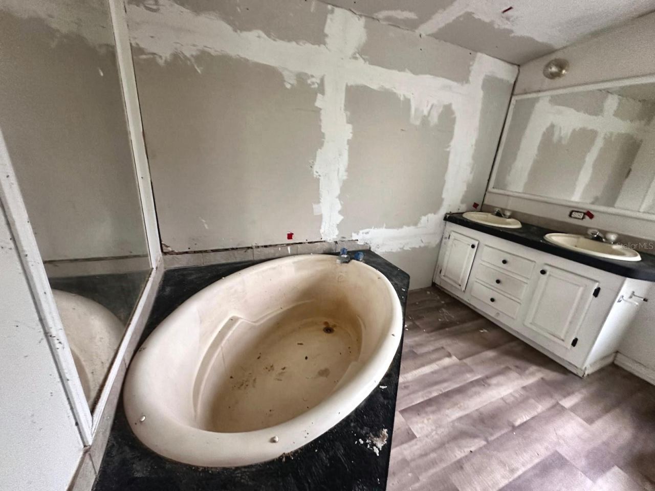 Photo 3 of 10300 Allison Ave, Hastings, FL 32145