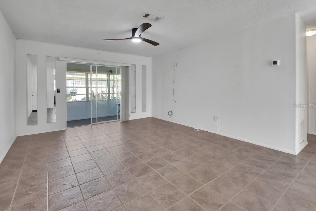 Photo 2 of 205 Elmwood Ave #220, Deland, FL 32724