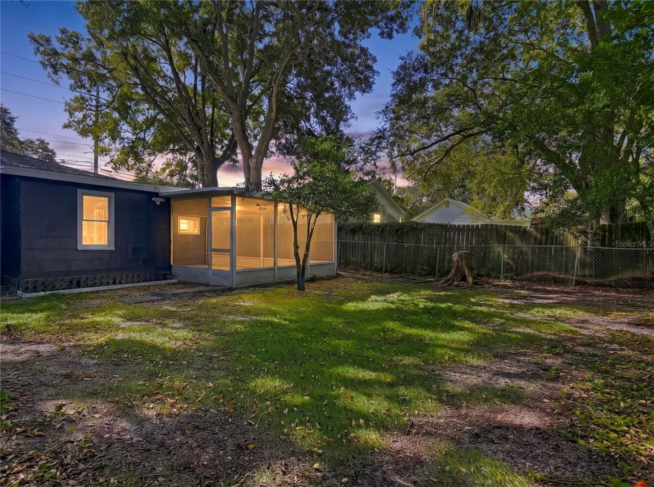 Photo 2 of 604 6th St, Holly Hill, FL 32117