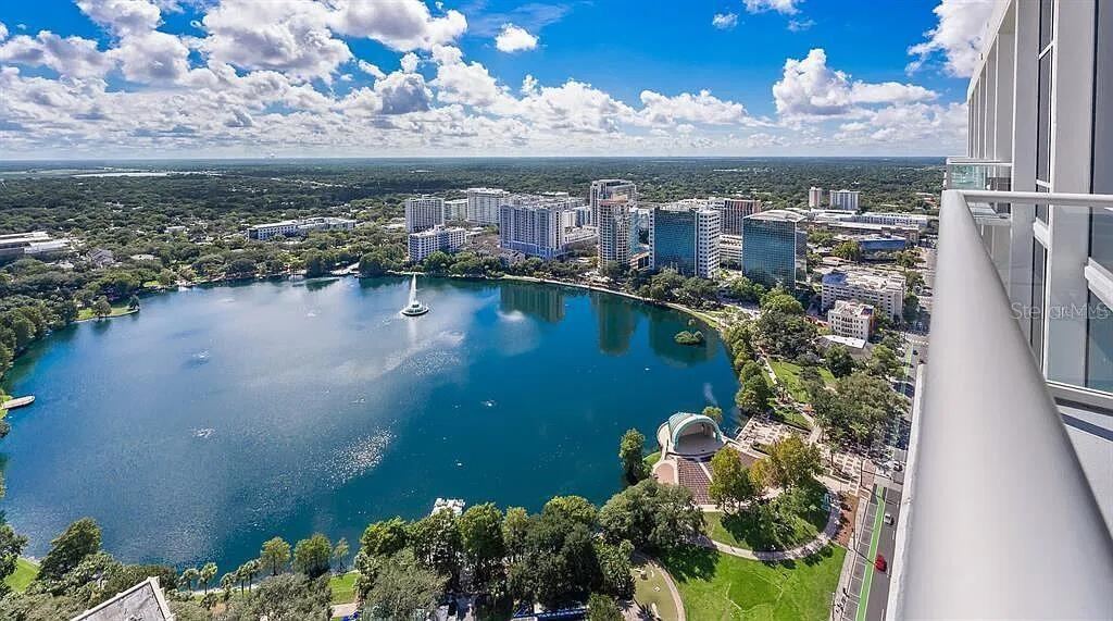 150 E Robinson St #29b, Orlando