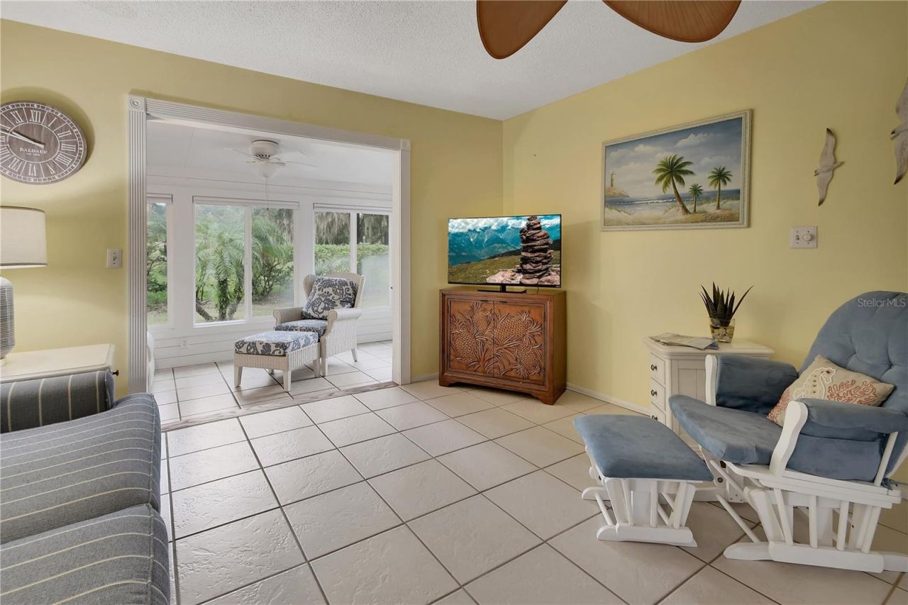 Photo 3 of 7 Fairway Ct #7, Deland, FL 32724