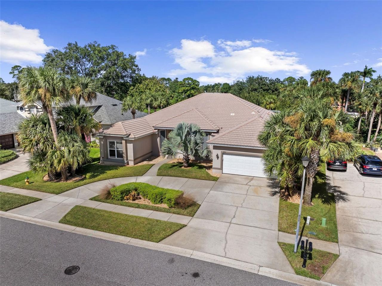 Photo 2 of 993 Mori Ct, Port Orange, FL 32127