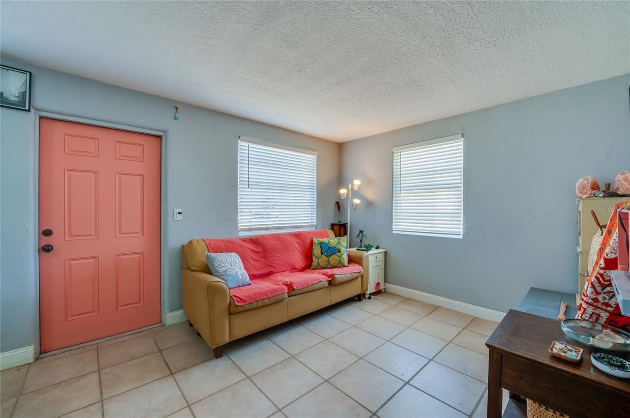 Photo 2 of 34 River Dr, Ormond Beach, FL 32176