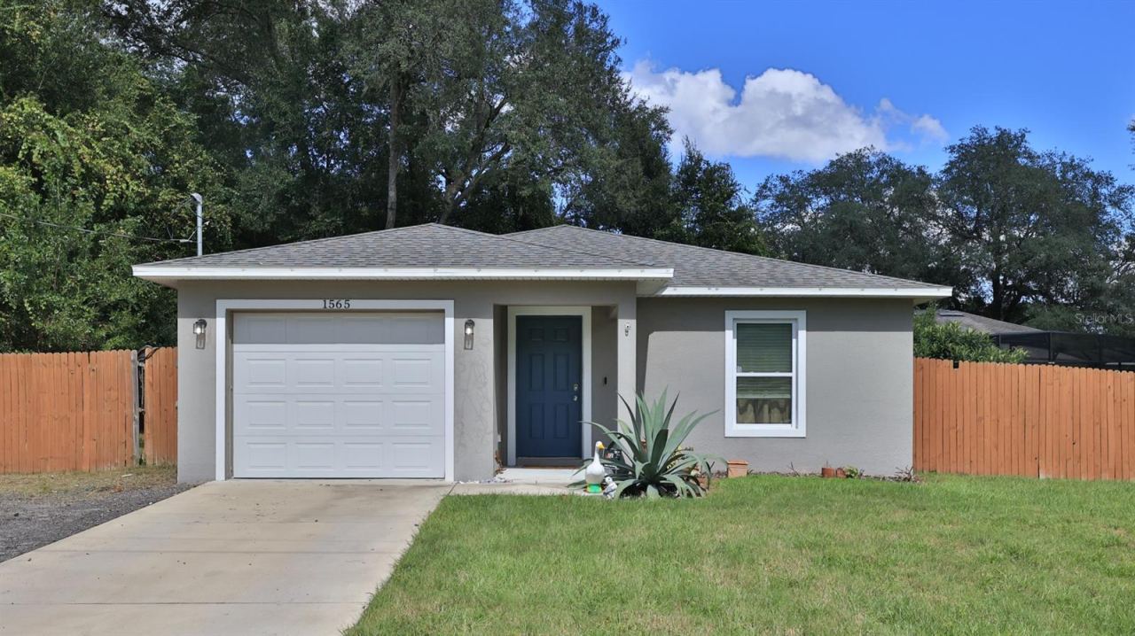 1565 Schaub Ave, Orange City
