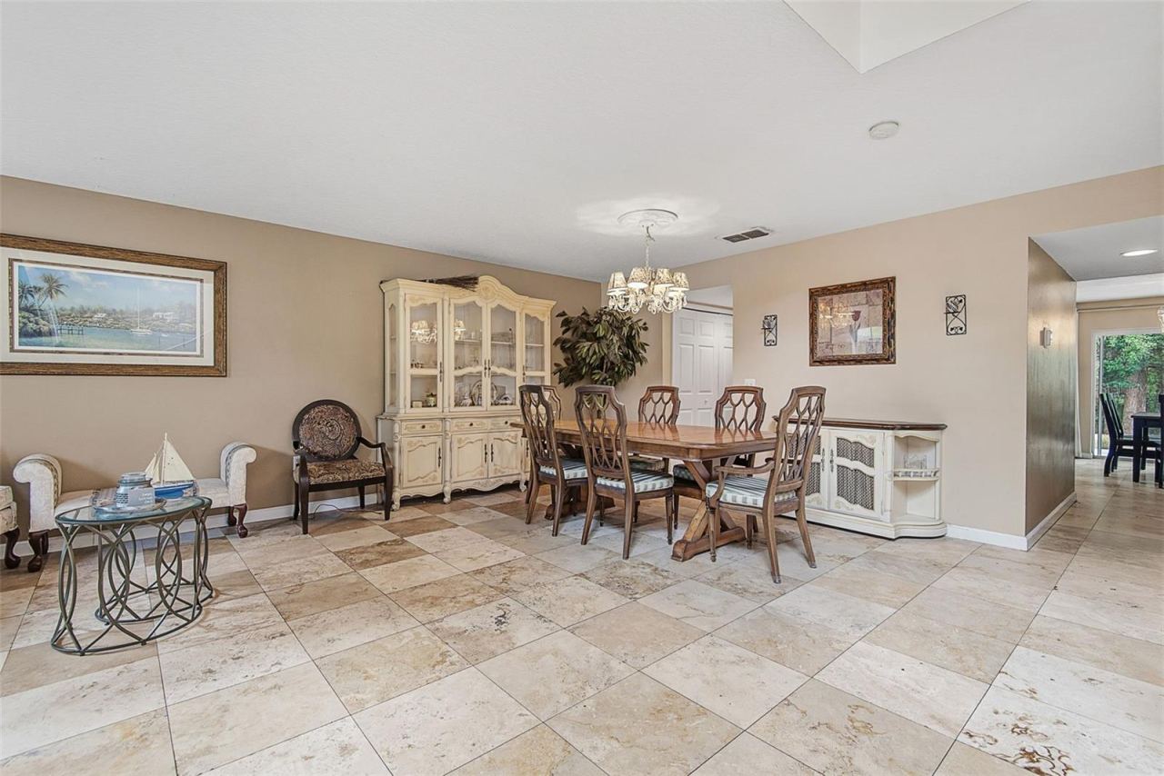 Photo 5 of 75 Putter Dr, Palm Coast, FL 32164