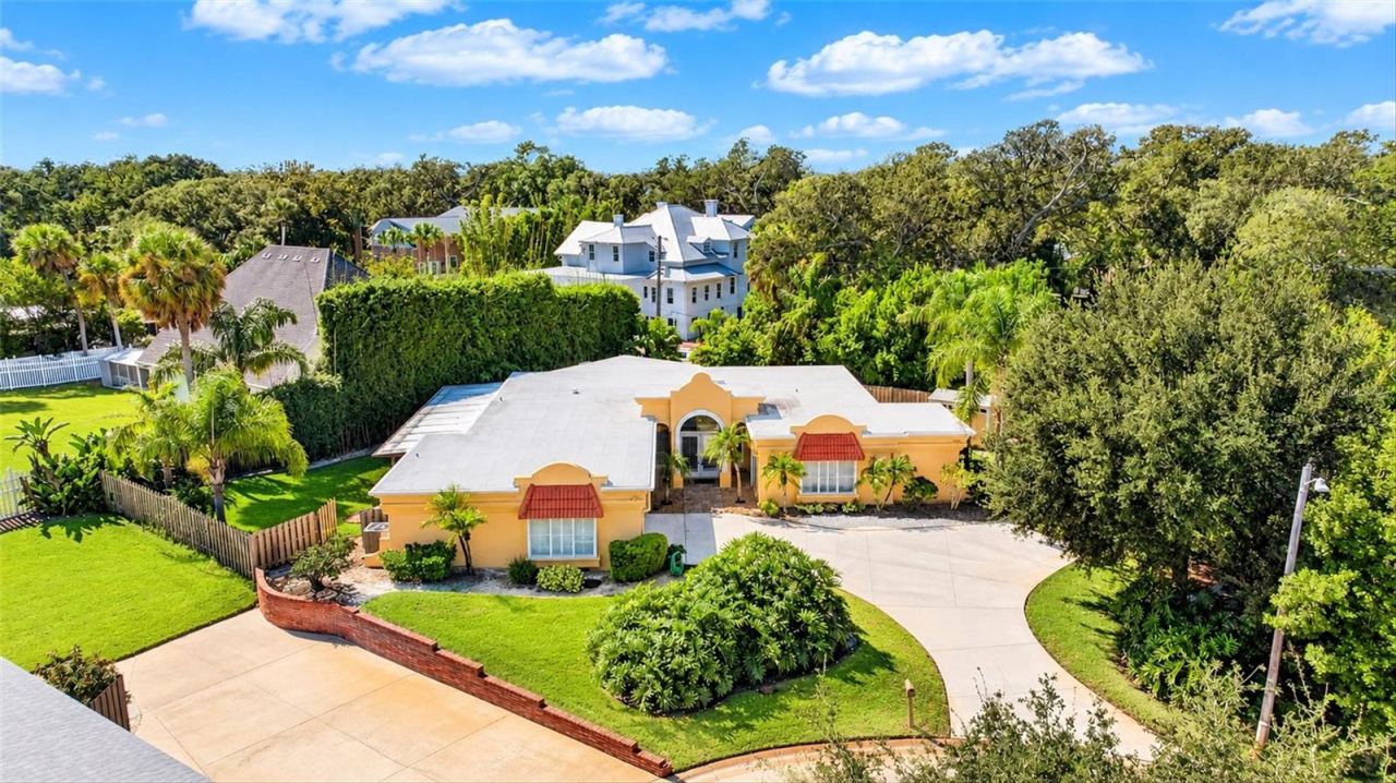 Photo 3 of 30 Bosarvey Cir, Ormond Beach, FL 32176