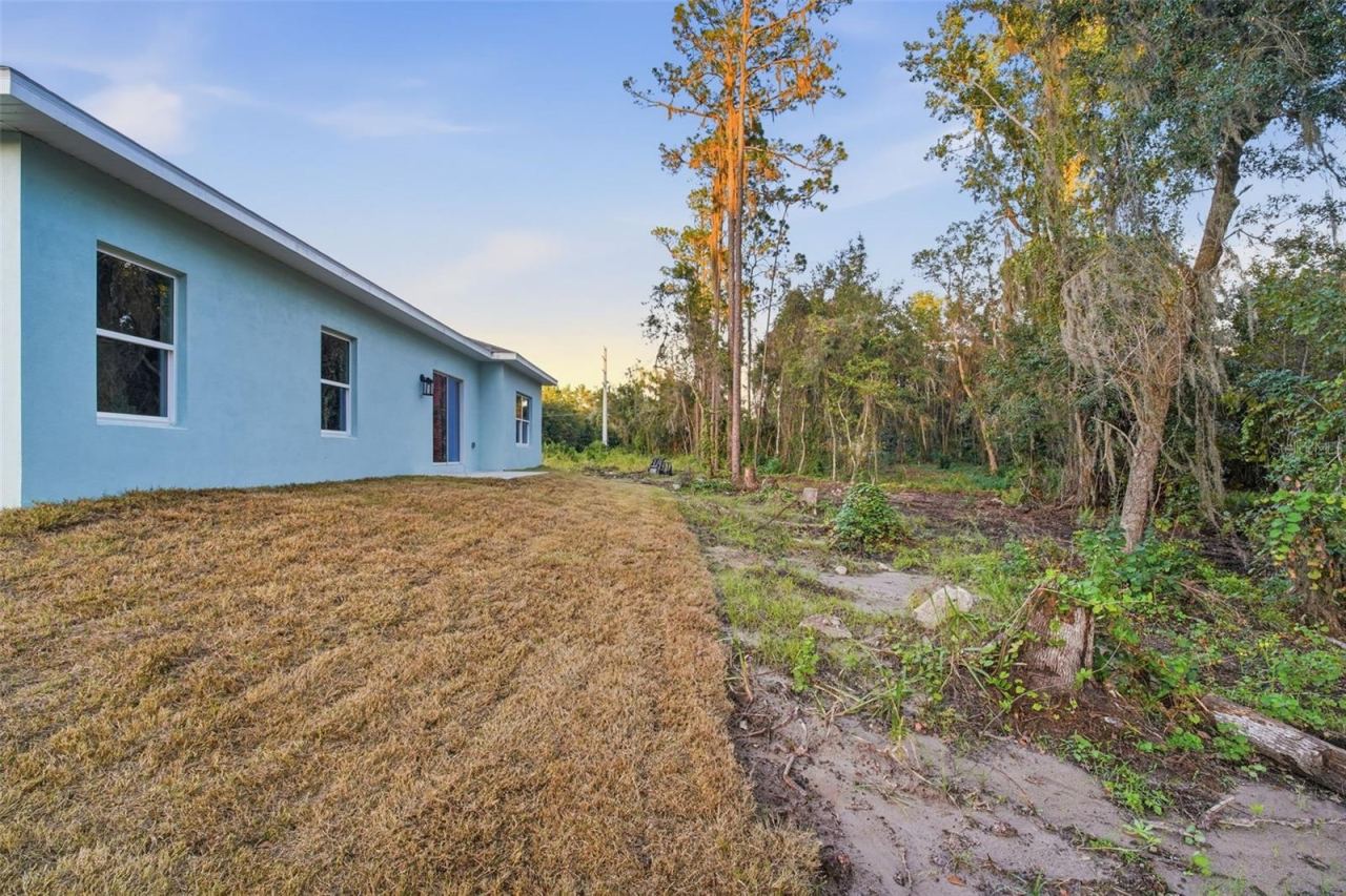 Photo 2 of 109 Mills St, Crescent City, FL 32112