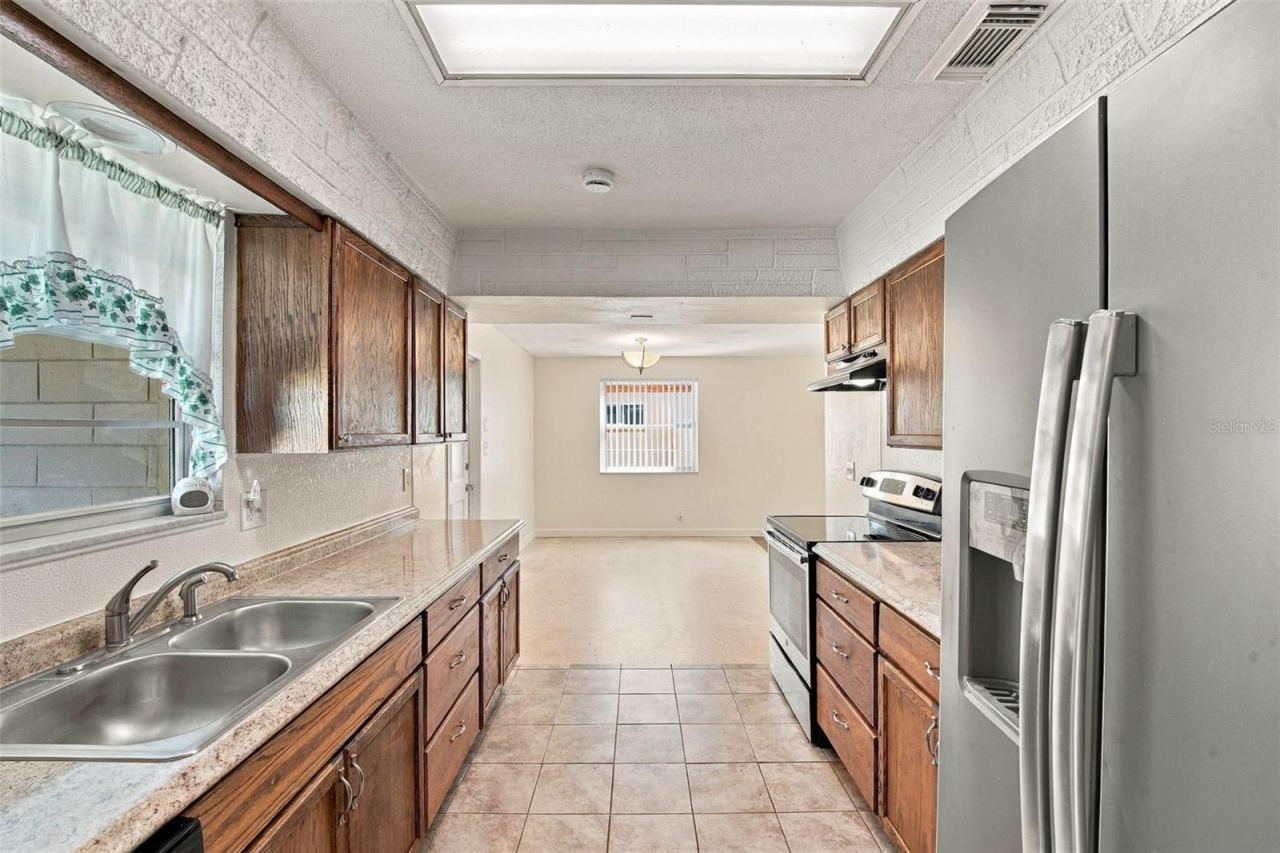 Photo 3 of 1312 Margina Ave, Daytona Beach, FL 32114