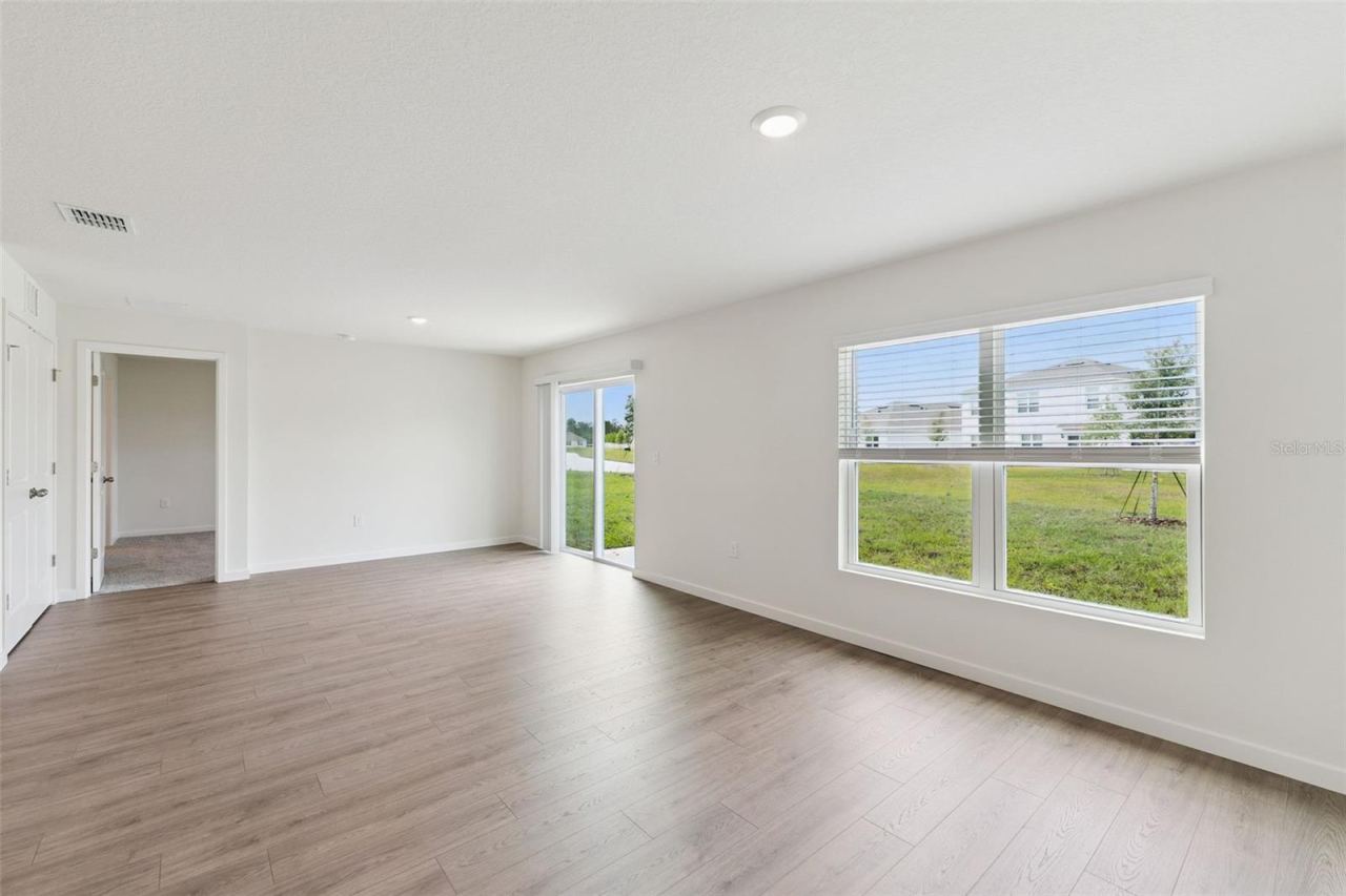 Photo 2 of 678 Pearl St, Deland, FL 32720
