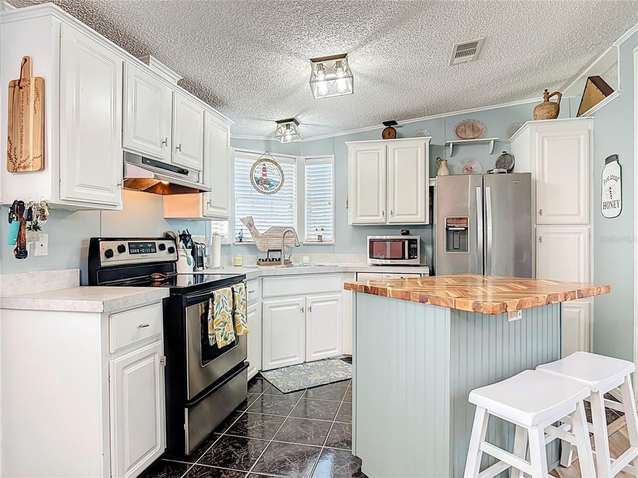 Photo 2 of 70 Eagle Pt S, Osteen, FL 32764