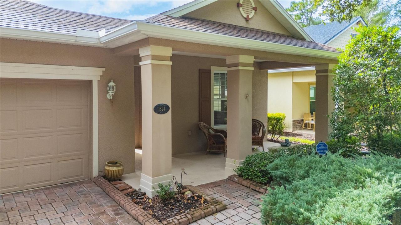 Photo 3 of 1594 Lincolnshire Dr, Deland, FL 32724