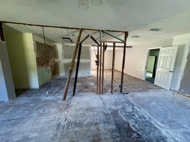 Photo 2 of 5841 Boggs Ford Rd, Port Orange, FL 32127