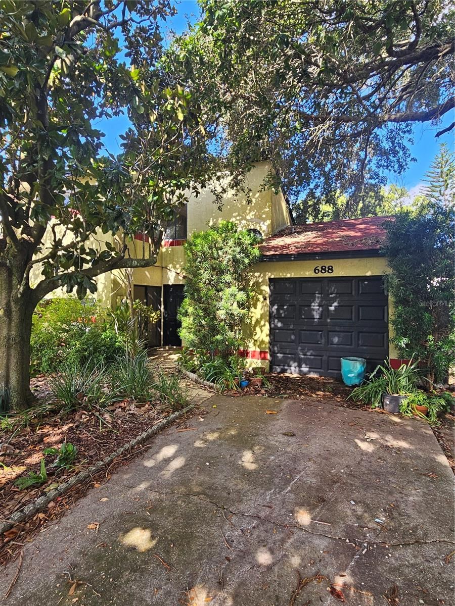 688 Golden Sunshine Cir, Orlando