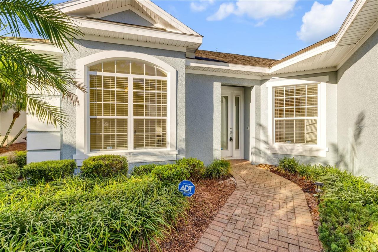 Photo 2 of 116 Bauer Cir, Daytona Beach, FL 32124