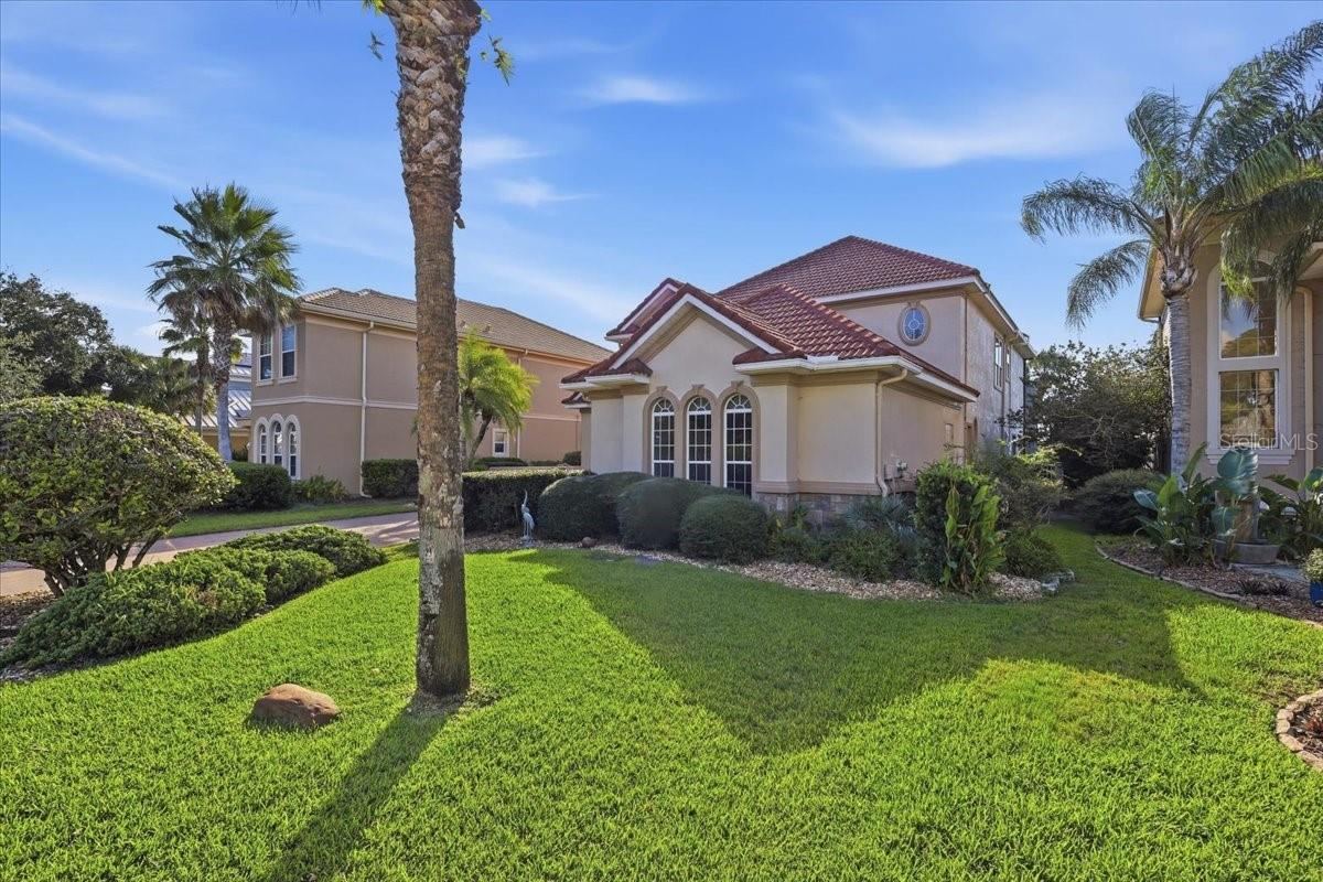 Photo 4 of 100 Emerald Lake Dr, Palm Coast, FL 32137