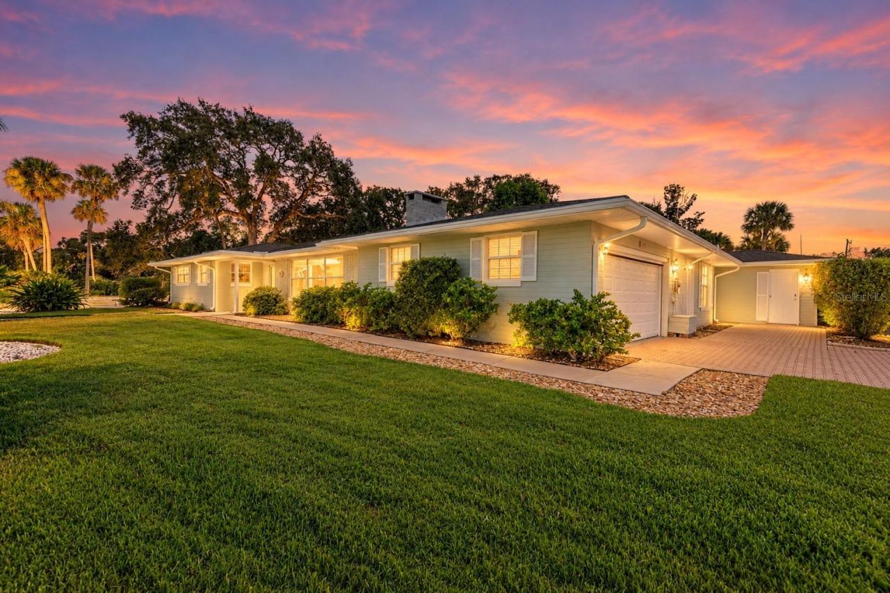 Photo 2 of 1903 John Anderson Dr, Ormond Beach, FL 32176