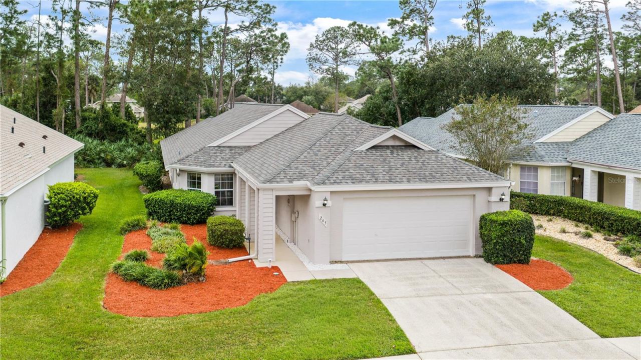 245 Glenbriar Cir, Daytona Beach