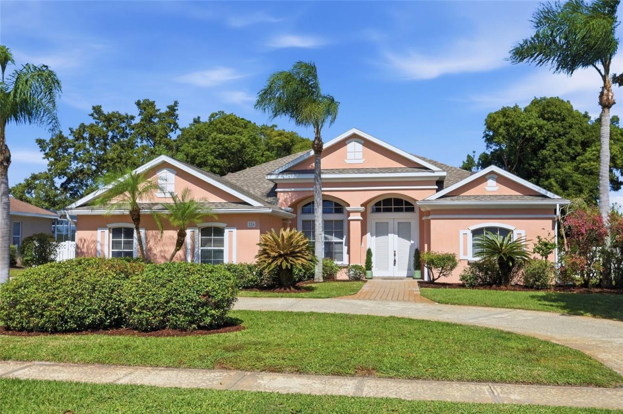 226 Alexandra Woods Dr, Debary