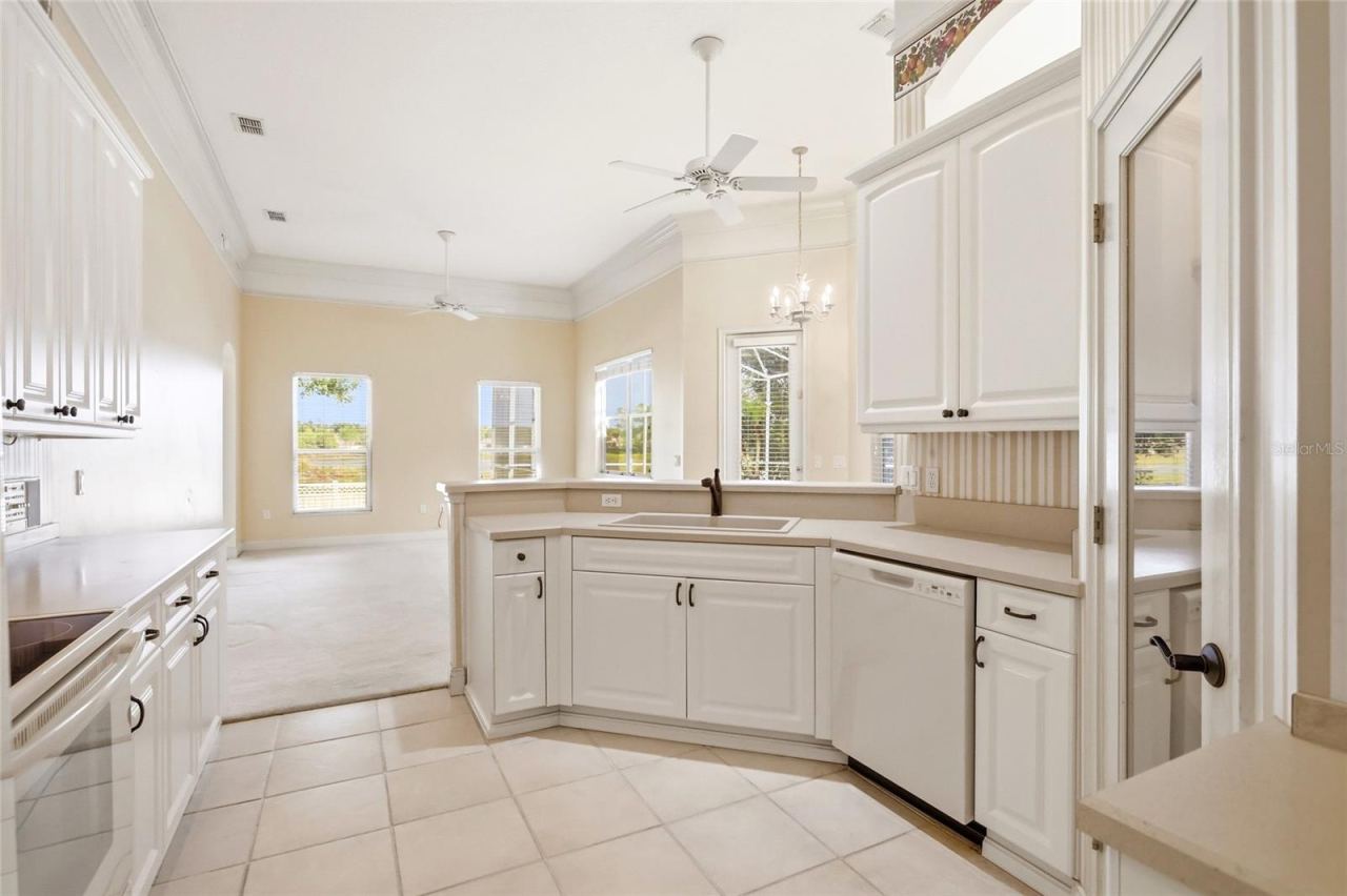 Photo 3 of 226 Alexandra Woods Dr, Debary, FL 32713