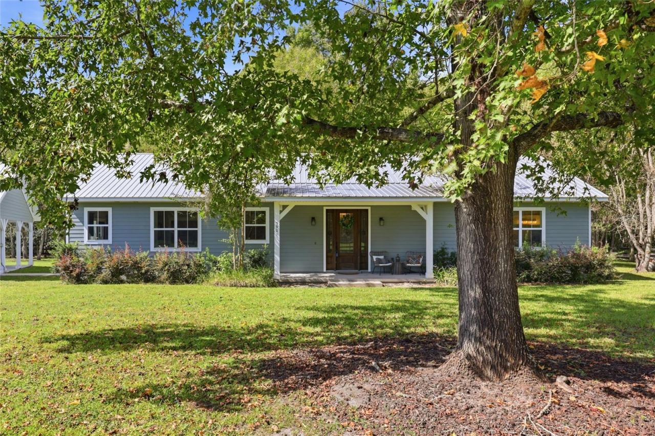 Photo 2 of 5901 Solana St, Elkton, FL 32033