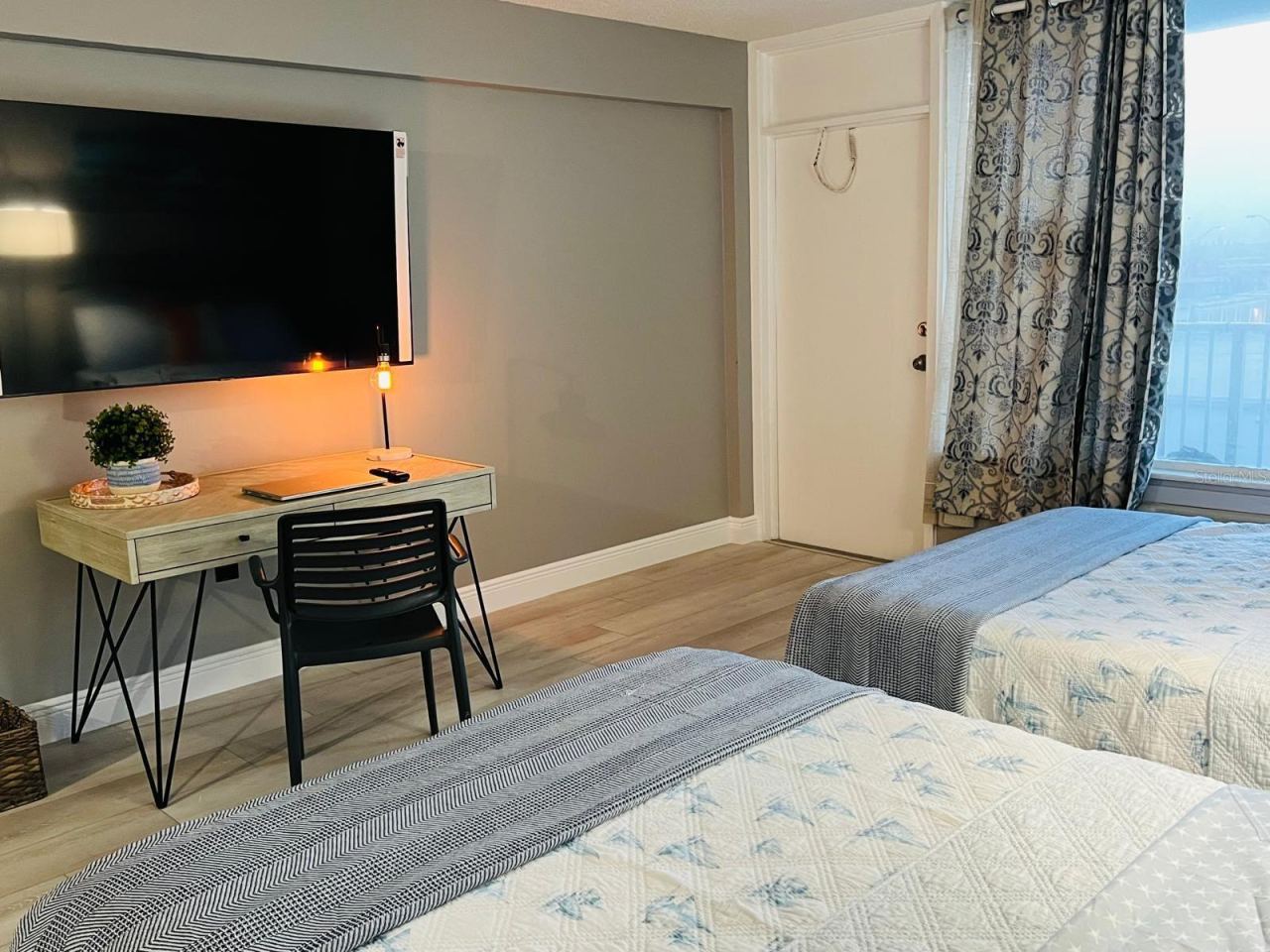 Photo 3 of 800 N Atlantic Ave #421, Daytona Beach, FL 32118