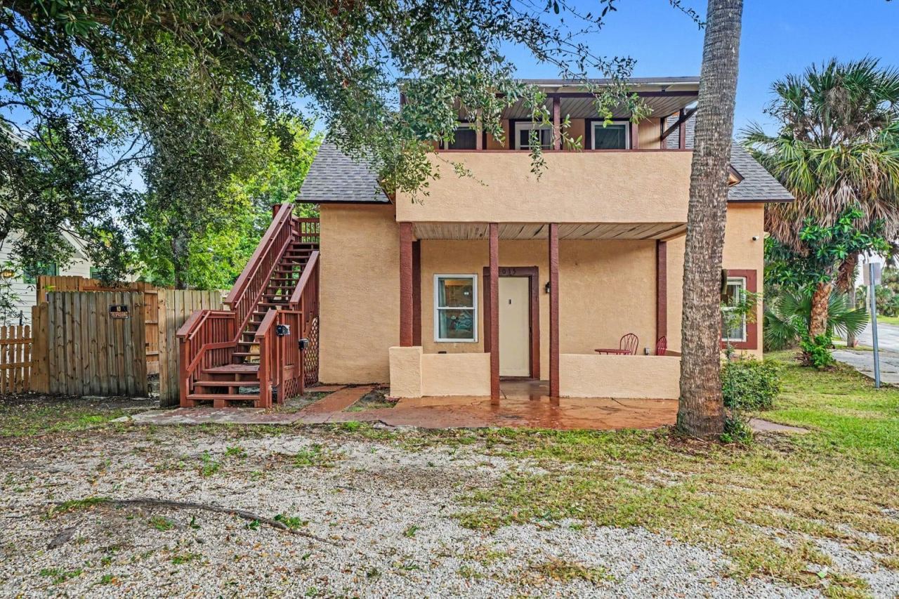 1015 S Peninsula Dr #1,2, Daytona Beach