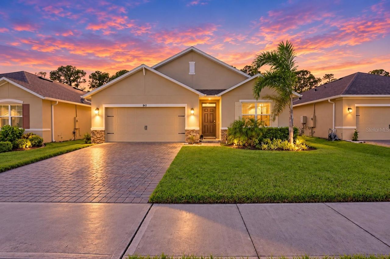 843 Lazio Cir, Debary
