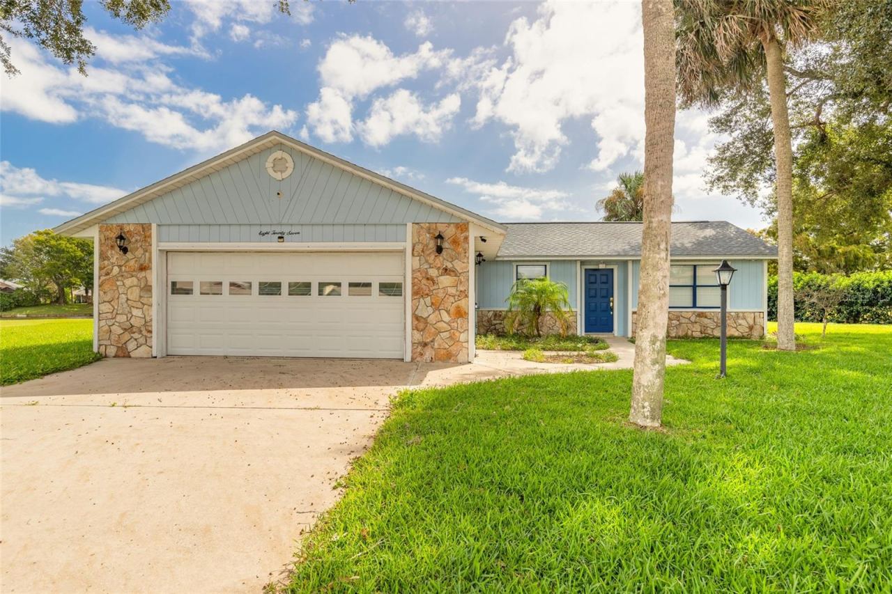 827 Pine Tree Ct, Port Orange