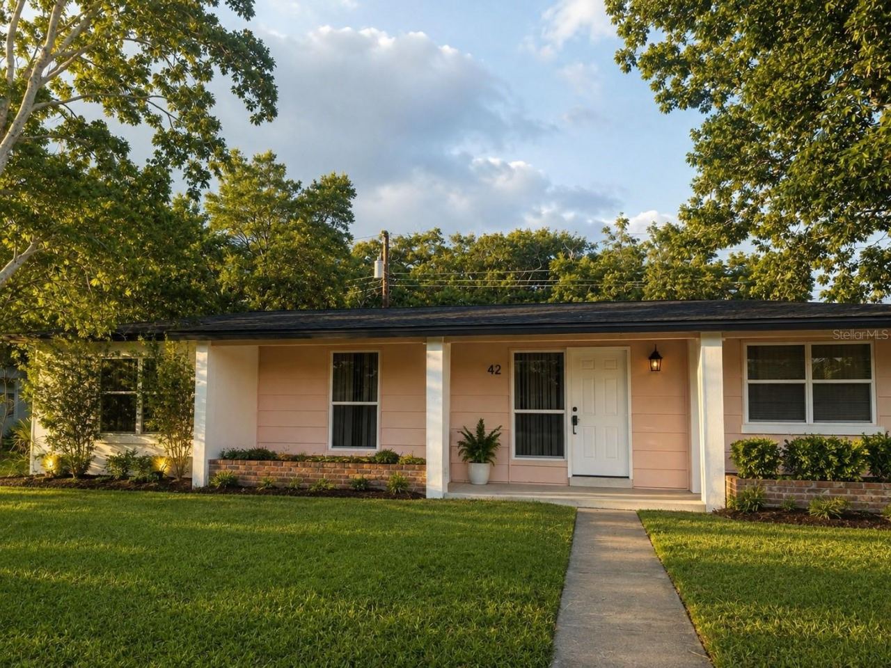 589 E Normandy Blvd, Deltona